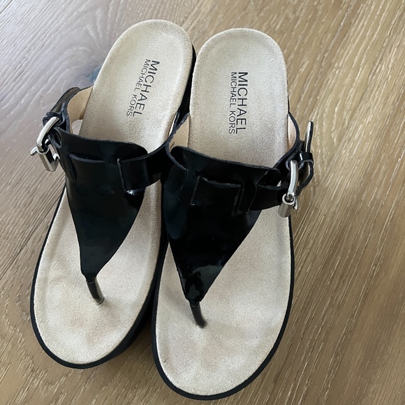 Michael Kors Wedge Sandal Black - lightly used - size 6 - Picture 3 of 5